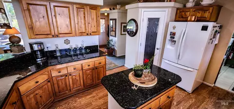 Kitchen - 831 Crest Dr, Kamiah, ID 83536 photo 5 of 7