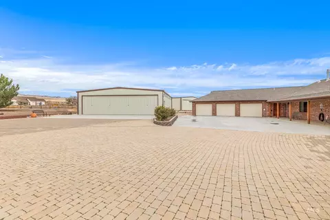 Exterior - 10514 Airpark Loop, Melba, ID 83641 photo 2 of 7