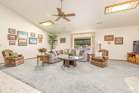 Living - 10514 Airpark Loop, Melba, ID 83641 photo 1 of 3