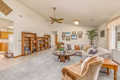 Living - 10514 Airpark Loop, Melba, ID 83641 photo 3 of 3
