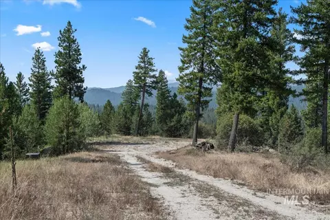 100 Coit Dr, Cascade, ID 83611 photo 8