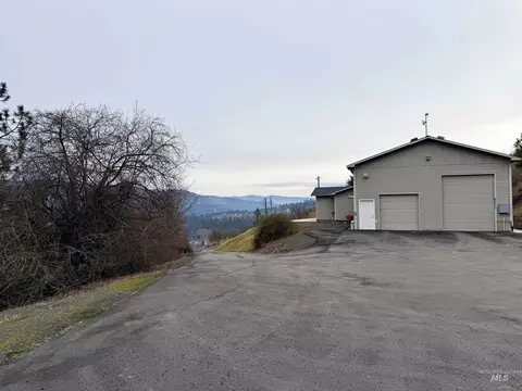 Exterior - 811 Crest Dr, Kamiah, ID 83536 photo 11 of 11