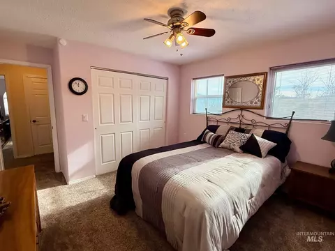 Bedroom - 811 Crest Dr, Kamiah, ID 83536 photo 2 of 7