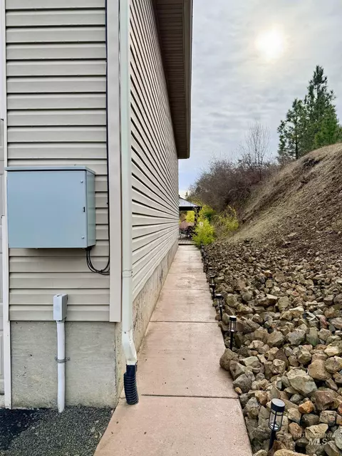 Exterior - 811 Crest Dr, Kamiah, ID 83536 photo 10 of 11