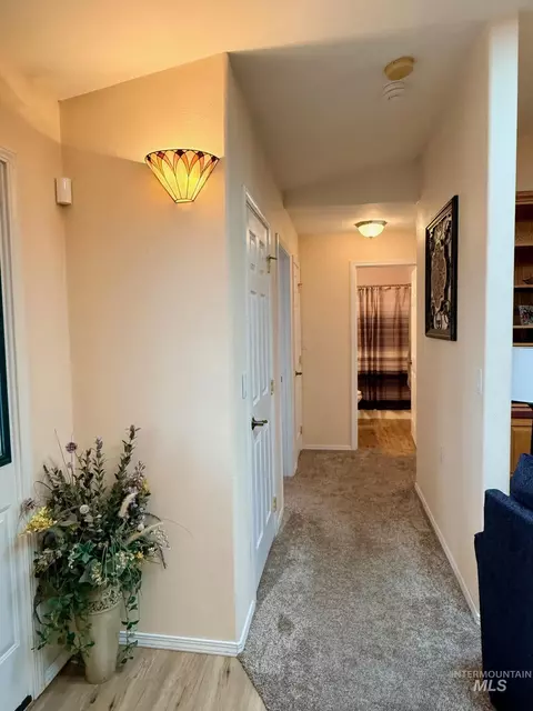 Entry Way - 811 Crest Dr, Kamiah, ID 83536 photo 2 of 2
