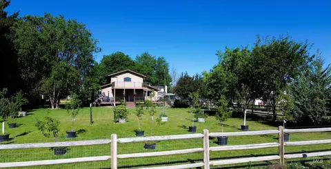 16985 Garnet Rd, Wilder, ID 83676