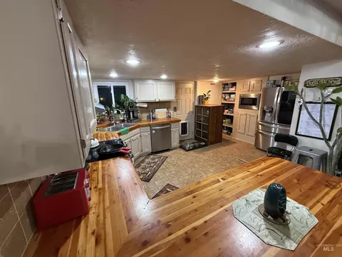 Kitchen - 16985 Garnet Rd, Wilder, ID 83676 photo 1 of 4