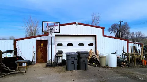 Exterior - 16985 Garnet Rd, Wilder, ID 83676 photo 11 of 18