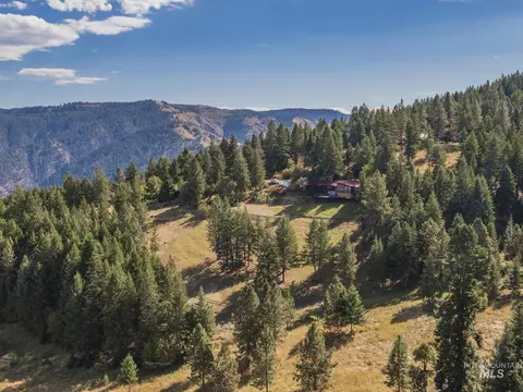 267 Black Tail Ln, Grangeville, ID 83530