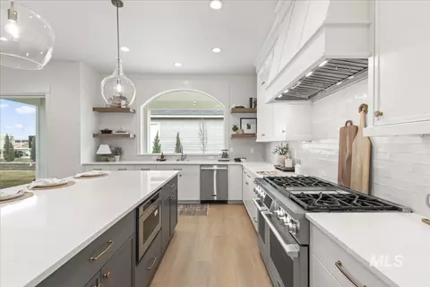 Kitchen - 7326 W Runner Stone St, Eagle, ID 83616 photo 9 of 11