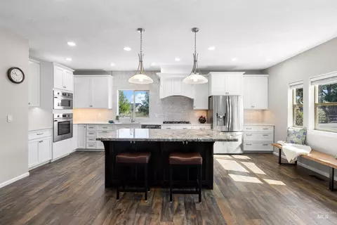 Kitchen - 14119 Silver Ridge Rd, Caldwell, ID 83607 photo 2 of 3