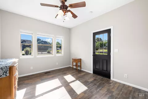 Entry Way - 14119 Silver Ridge Rd, Caldwell, ID 83607 photo 6 of 7