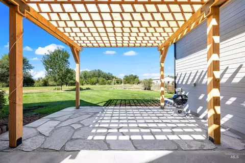 Exterior - 14119 Silver Ridge Rd, Caldwell, ID 83607 photo 5 of 7