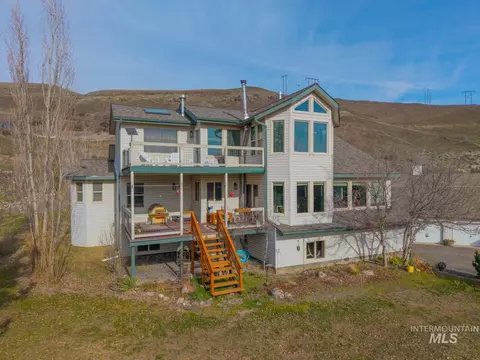 965 Horse Ln, Lewiston, ID 83501