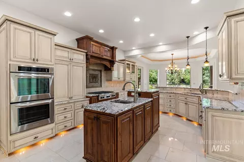 Kitchen - 1046 W Sherington Dr, Eagle, ID 83616 photo 2 of 4