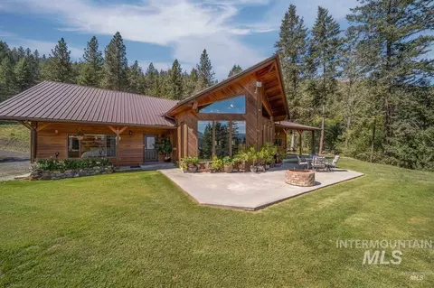 110 Pineway Ln, Kamiah, ID 83536