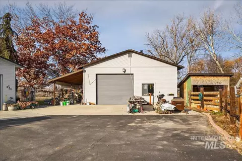 Exterior - 1015 S Main St, Star, ID 83669 photo 1 of 12