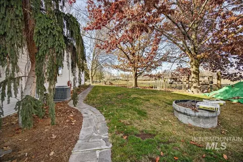 Exterior - 1015 S Main St, Star, ID 83669 photo 6 of 12