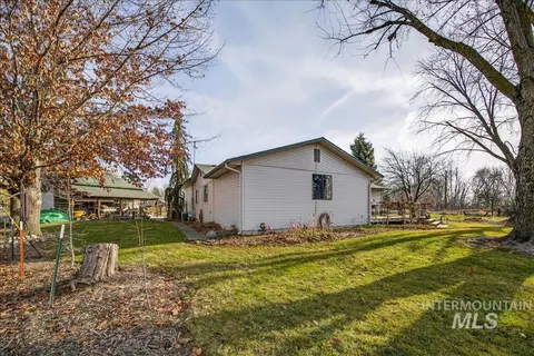 Exterior - 1015 S Main St, Star, ID 83669 photo 10 of 12