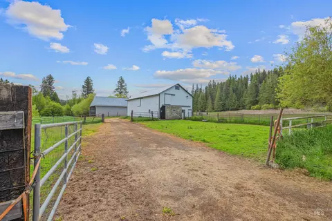 Exterior - 478 And 716 Three Bear Rd, Kendrick, ID 83537 photo 12 of 16