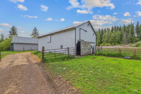 Exterior - 478 And 716 Three Bear Rd, Kendrick, ID 83537 photo 13 of 16