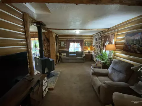 205 W Alturas Ave, Fairfield, ID 83327