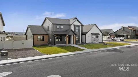 663 Canyon Crest Dr W, Twin Falls, ID 83301