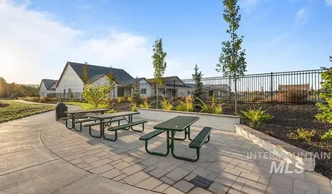 2460 E Gleneagle Dr, Eagle, ID 83616 photo 4