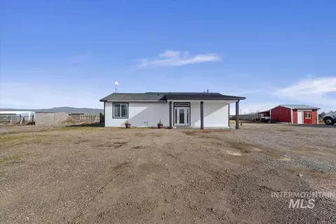 2420 SW Buckey Dr, Mountain Home, ID 83647