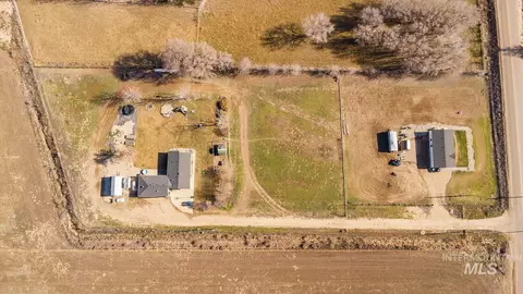 21568 Market Rd, Parma, ID 83660