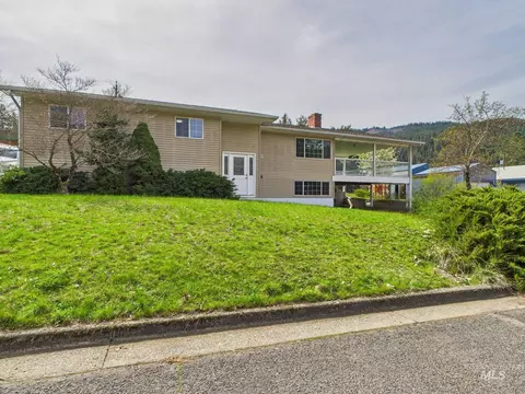 12686 Laqa Ave, Orofino, ID 83544