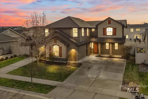 6177 E Canyon Crossing Dr, Nampa, ID 83687