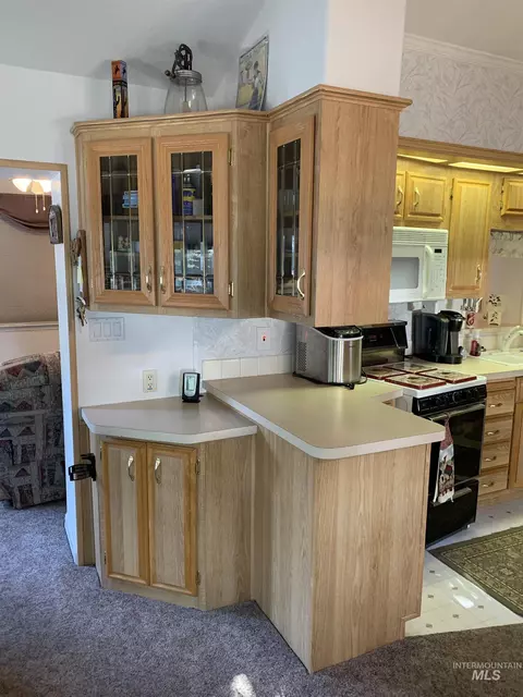 Kitchen - 514 E13 Sawyer St #E13, Cascade, ID 83611 photo 3 of 7