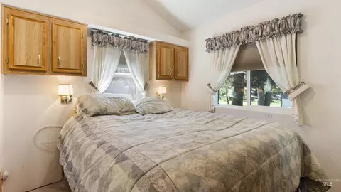 Bedroom - 514 E13 Sawyer St #E13, Cascade, ID 83611 photo 3 of 4