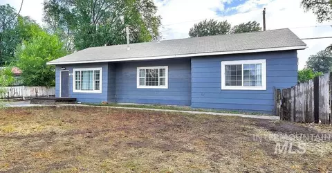 550 NW Birch Ave, Mountain Home, ID 83647