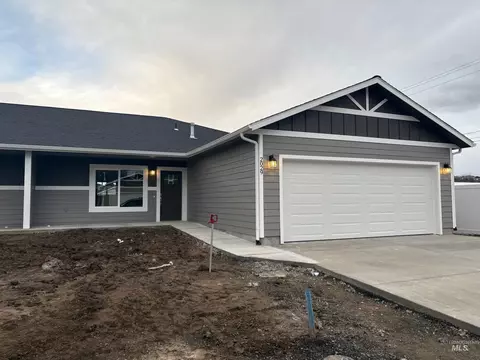 3413 Glacier Dr, Lewiston, ID 83501