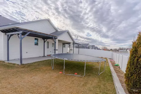 Exterior - 808 E Ave J, Jerome, ID 83338 photo 5 of 7