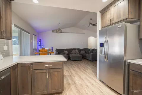 Kitchen - 808 E Ave J, Jerome, ID 83338 photo 4 of 4