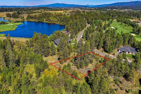 433 Wilhelm Creek Ct, Mccall, ID 83638