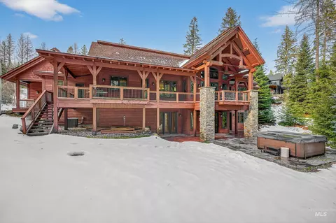 24 Steelhead Ct, Donnelly, ID 83615