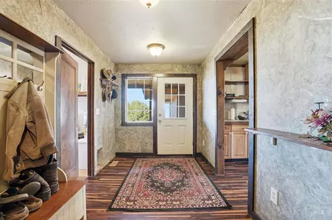 Entry Way - 1252 Mesa, Mesa, ID 83643 photo 1 of 6