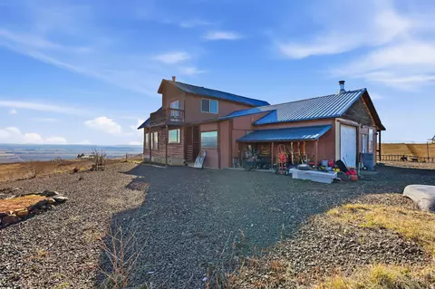 Exterior - 1252 Mesa, Mesa, ID 83643 photo 8 of 11