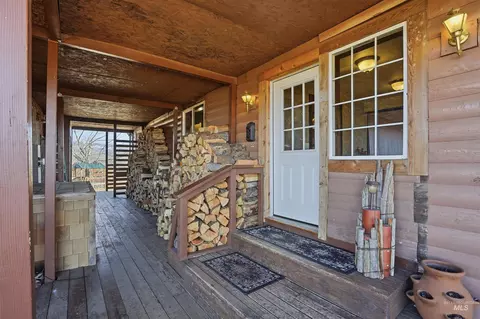 Exterior - 1252 Mesa, Mesa, ID 83643 photo 1 of 11