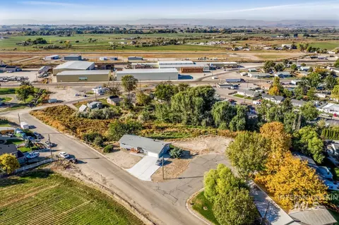 905 E 908 E Verina Cir, Parma, ID 83660