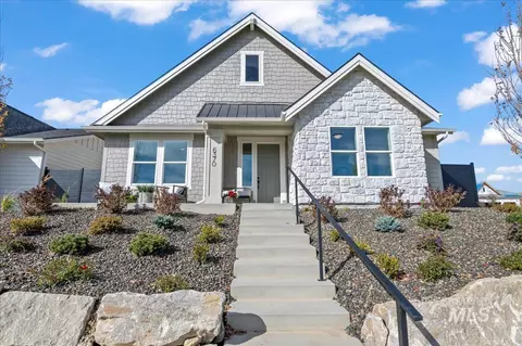 6370 N Barholm Ln, Eagle, ID 83616