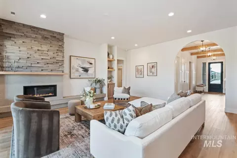 7168 E Chicken Hawk Loop, Nampa, ID 83686