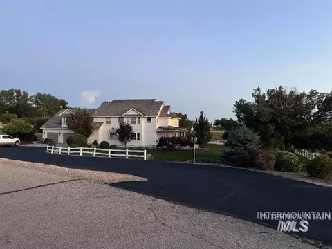 8344 Partridge Dr, Nampa, ID 83686