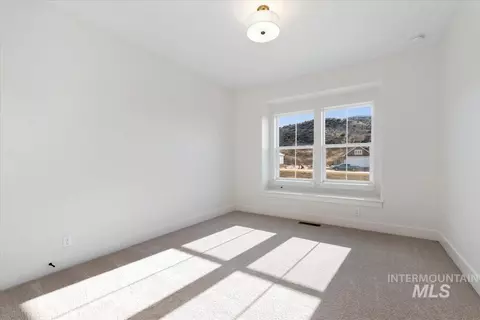 Bedroom - 6532 E Lucy Dr, Eagle, ID 83629 photo 3 of 4