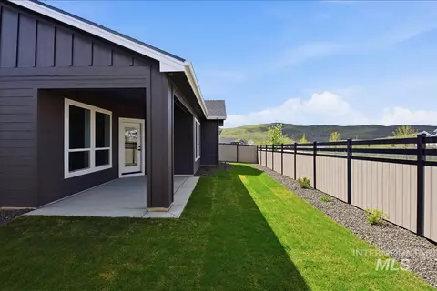 Exterior - 6532 E Lucy Dr, Eagle, ID 83629 photo 5 of 7