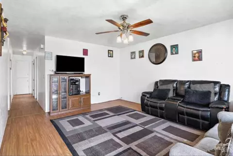 325 W Ave E, Jerome, ID 83338 photo 3